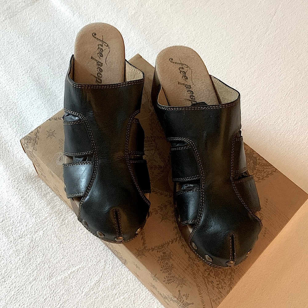 Free People Black Leather Libra Fisherman Wooden Clogs